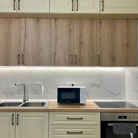 Gloria Lejlighed Tirana