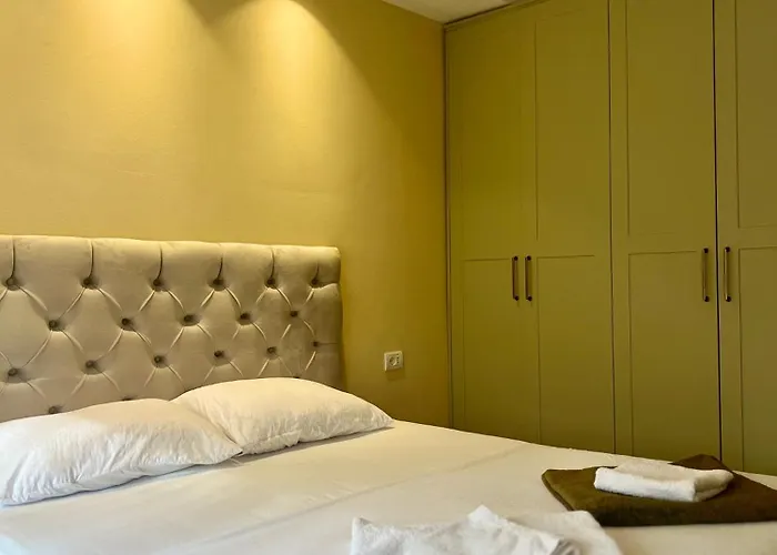 Gloria Apartment *