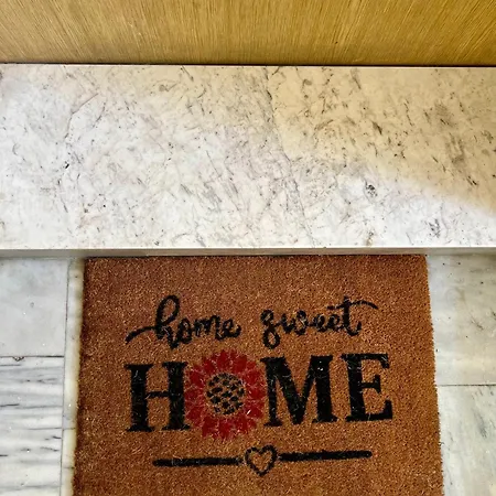 Gloria * טיראנה